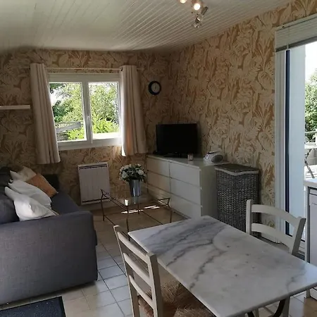 Villa Dependance Au Calme Dans Notre Jardin Saint-Aubin-Des-Preaux Exterior foto