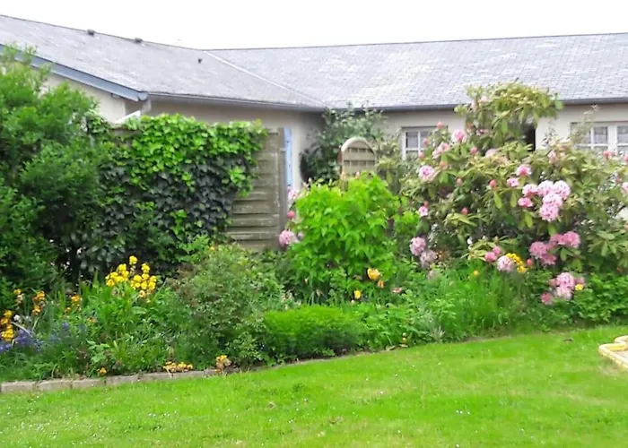 Dependance Au Calme Dans Notre Jardin